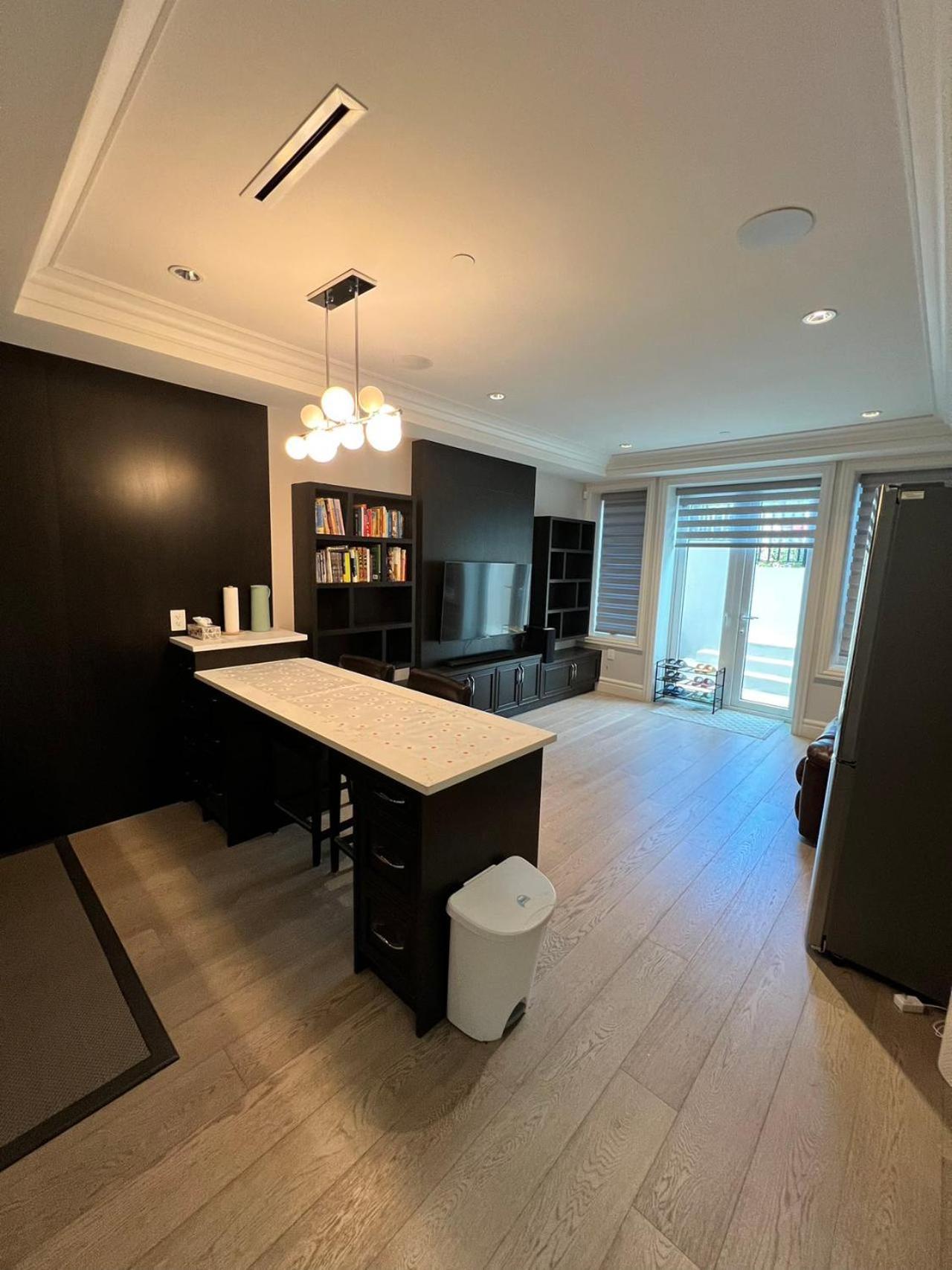 Private Rooms In Vancouver West Dış mekan fotoğraf