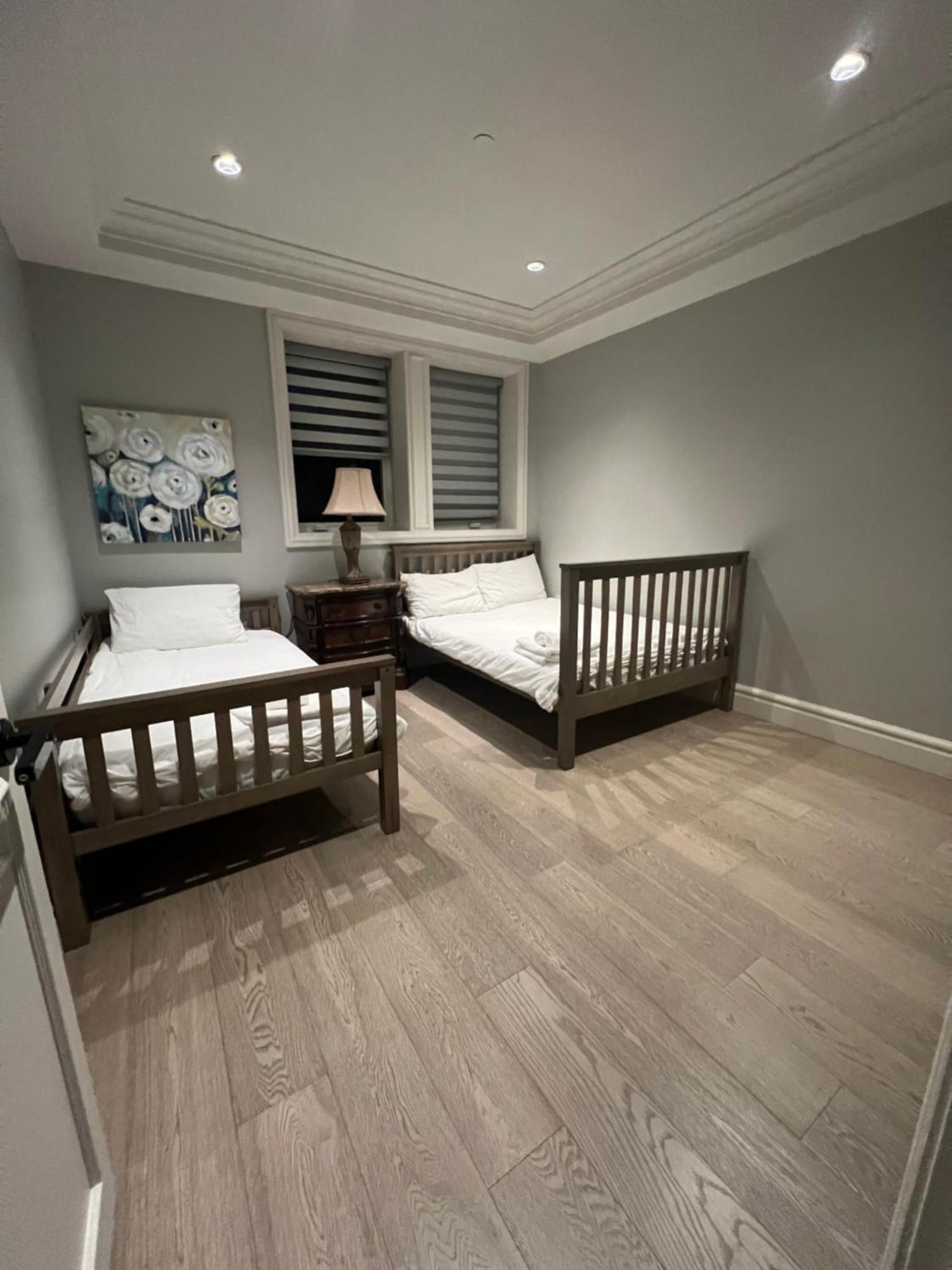 Private Rooms In Vancouver West Dış mekan fotoğraf